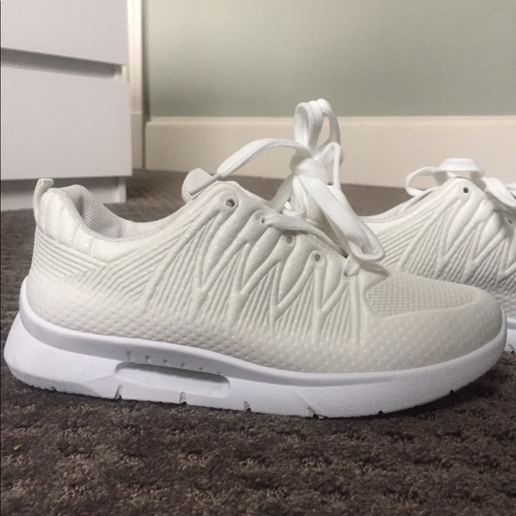 White trainers - Picture 3 of 5